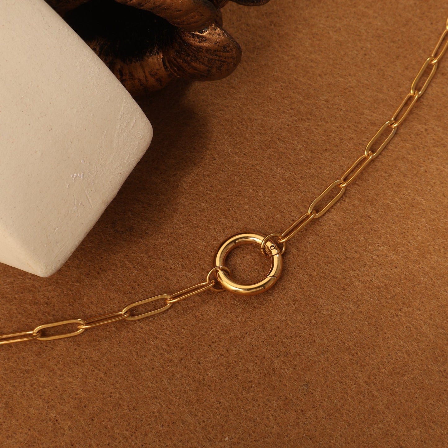 Clovelly Chain